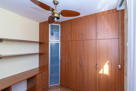 Apartamento para alugar com 59m², 2 quartos e 1 vagaQuarto 2 - Armários