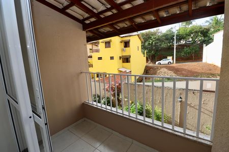 Varanda de apartamento para alugar com 3 quartos, 75m² em Jardim Placaford, Salvador