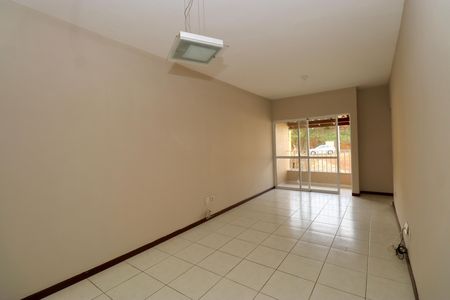 Apartamento para alugar com 75m², 3 quartos e 1 vaga Apartamento para alugar com 75m², 3 quartos e 1 vagaSala