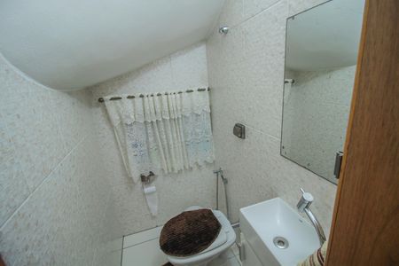 Casa à venda com 165m², 3 quartos e 2 vagas