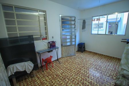 Casa à venda com 165m², 3 quartos e 2 vagas