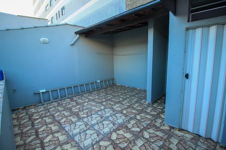 Casa à venda com 165m², 3 quartos e 2 vagas
