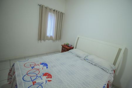 Casa à venda com 165m², 3 quartos e 2 vagas