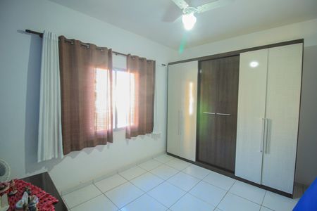 Casa à venda com 165m², 3 quartos e 2 vagas
