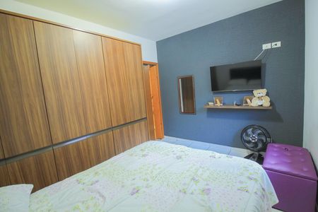 Casa à venda com 165m², 3 quartos e 2 vagas