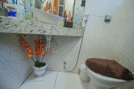 Casa à venda com 165m², 3 quartos e 2 vagas