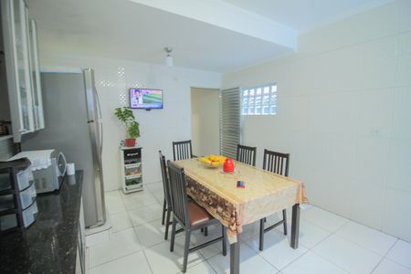 Casa à venda com 165m², 3 quartos e 2 vagas