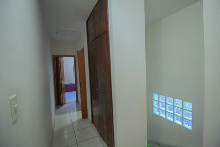 Casa à venda com 165m², 3 quartos e 2 vagas