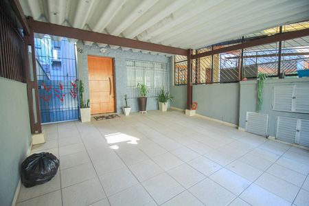 Casa à venda com 165m², 3 quartos e 2 vagas