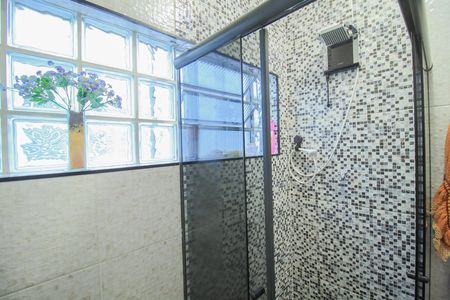 Casa à venda com 165m², 3 quartos e 2 vagas