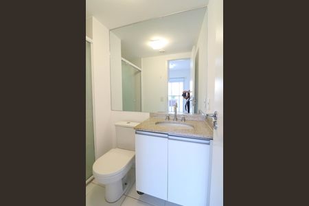Apartamento à venda com 155m², 2 quartos e 2 vagas Apartamento à venda com 155m², 2 quartos e 2 vagasBanheiro da Suíte