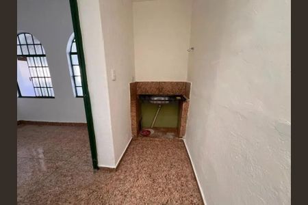 Cozinha de casa para alugar com 4 quartos, 180m² em Cachoeirinha, Belo Horizonte