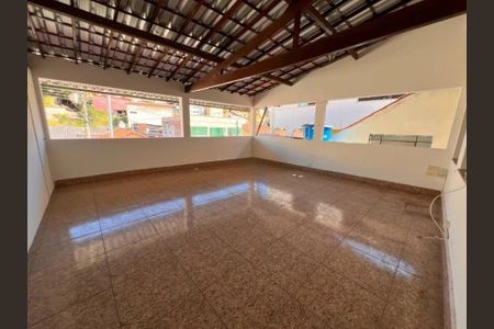 Área comum de casa para alugar com 4 quartos, 180m² em Cachoeirinha, Belo Horizonte
