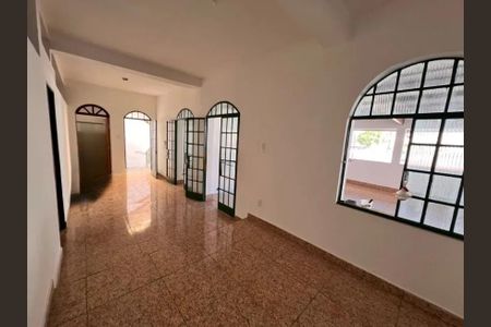 Casa para alugar com 4 quartos, 180m² em Cachoeirinha, Belo Horizonte