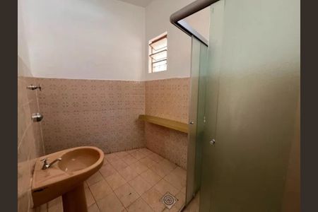 Banheiro social de casa para alugar com 4 quartos, 180m² em Cachoeirinha, Belo Horizonte