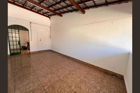 Sala de casa para alugar com 4 quartos, 180m² em Cachoeirinha, Belo Horizonte