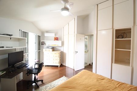 Casa para alugar com 600m², 5 quartos e 4 vagasQuarto 4 - Suíte