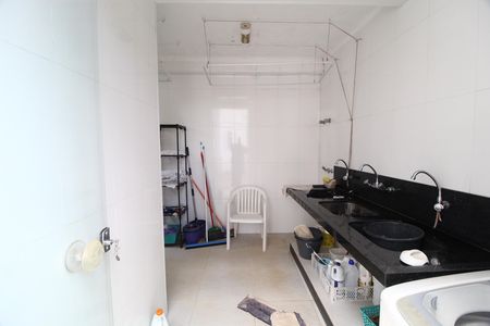 Casa para alugar com 600m², 5 quartos e 4 vagasÁrea de Serviço