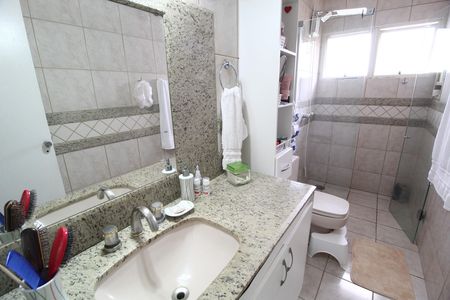 Casa para alugar com 600m², 5 quartos e 4 vagasBanheiro do Quarto 2