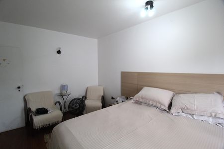 Casa para alugar com 600m², 5 quartos e 4 vagasQuarto 1 - Suíte