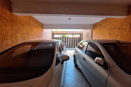 Garagem de casa à venda com 3 quartos, 189m² em Parque Itrapoã, Santo André