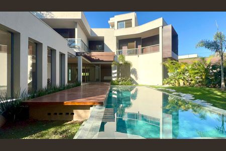 Casa à venda com 3 quartos, 799m² em Alto de Pinheiros, São Paulo