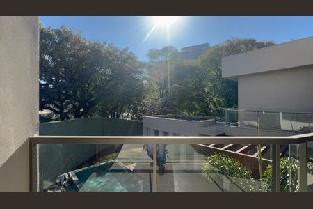 Varanda da Suíte 1 de casa à venda com 3 quartos, 799m² em Alto de Pinheiros, São Paulo