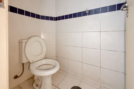 Apartamento à venda com 103m², 2 quartos e sem vaga Apartamento à venda com 103m², 2 quartos e sem vagaBanheiro de Serviço