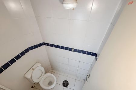Apartamento à venda com 103m², 2 quartos e sem vaga Apartamento à venda com 103m², 2 quartos e sem vagaBanheiro de Serviço