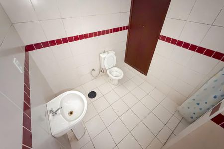 Apartamento à venda com 103m², 2 quartos e sem vaga Apartamento à venda com 103m², 2 quartos e sem vagaBanheiro