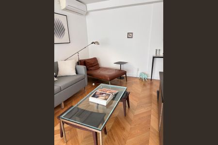 Apartamento à venda com 64m², 1 quarto e 1 vaga Apartamento à venda com 64m², 1 quarto e 1 vagaSala