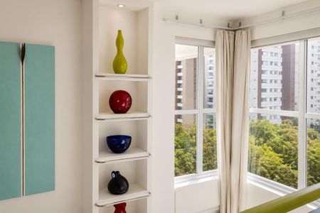 Quarto de apartamento à venda com 1 quarto, 71m² em Vila Madalena, São Paulo