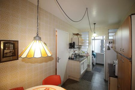 Apartamento à venda com 90m², 3 quartos e 2 vagasCozinha