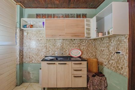 Casa à venda com 50m², 2 quartos e 3 vagas Casa à venda com 50m², 2 quartos e 3 vagasCozinha