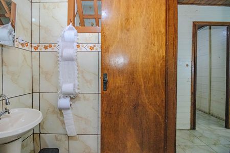 Casa à venda com 50m², 2 quartos e 3 vagas Casa à venda com 50m², 2 quartos e 3 vagasBanheiro