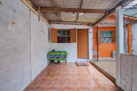 Garagem de casa à venda com 2 quartos, 50m² em Mário Quintana, Porto Alegre