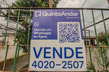 Plaquinha de casa à venda com 2 quartos, 50m² em Mário Quintana, Porto Alegre