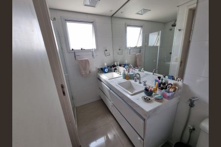 Apartamento à venda com 134m², 3 quartos e 3 vagas Apartamento à venda com 134m², 3 quartos e 3 vagasBanheiro
