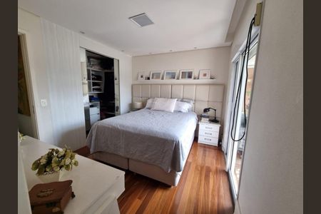 Apartamento à venda com 134m², 3 quartos e 3 vagas Apartamento à venda com 134m², 3 quartos e 3 vagasQuarto