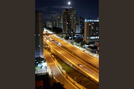 Apartamento à venda com 134m², 3 quartos e 3 vagas Apartamento à venda com 134m², 3 quartos e 3 vagasVista