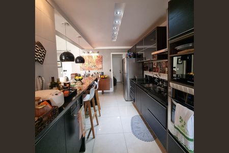 Apartamento à venda com 134m², 3 quartos e 3 vagas Apartamento à venda com 134m², 3 quartos e 3 vagasCozinha