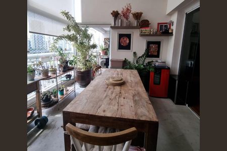 Apartamento à venda com 134m², 3 quartos e 3 vagas Apartamento à venda com 134m², 3 quartos e 3 vagasCozinha