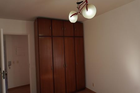 Casa de condomínio para alugar com 150m², 3 quartos e 3 vagasQuarto 3 - Armários