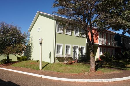 Casa de condomínio para alugar com 150m², 3 quartos e 3 vagasFachada