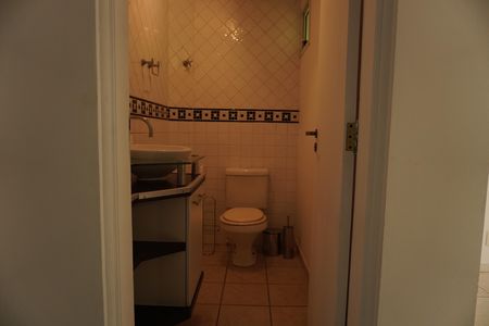 Casa de condomínio para alugar com 150m², 3 quartos e 3 vagasBanheiro Social