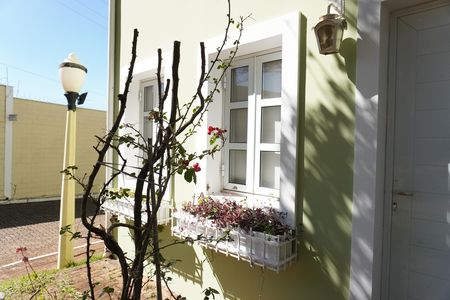 Casa de condomínio para alugar com 150m², 3 quartos e 3 vagasFachada