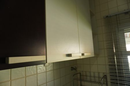 Casa de condomínio para alugar com 150m², 3 quartos e 3 vagasCozinha - Armários