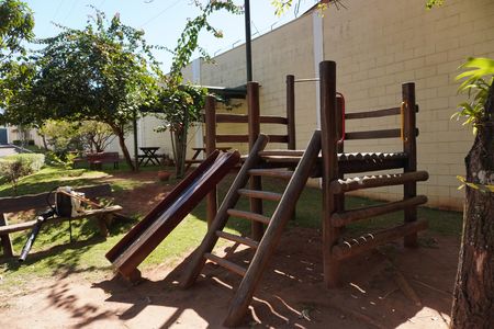 Área comum de casa de condomínio para alugar com 3 quartos, 150m² em Jardim Bandeirantes, São Carlos