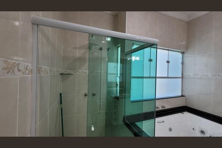 Casa de condomínio para alugar com 300m², 3 quartos e 4 vagas Casa de condomínio para alugar com 300m², 3 quartos e 4 vagasBanheiro suite