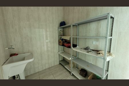 Área de Serviço de casa de condomínio para alugar com 3 quartos, 300m² em Vila Monte Belo, Itaquaquecetuba